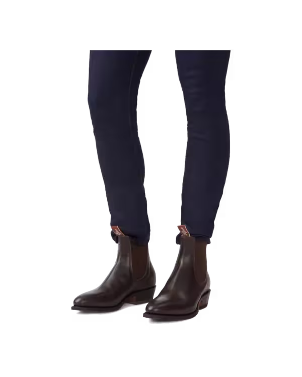 Lady Yearling Boot — Chestnut Yearling Leather