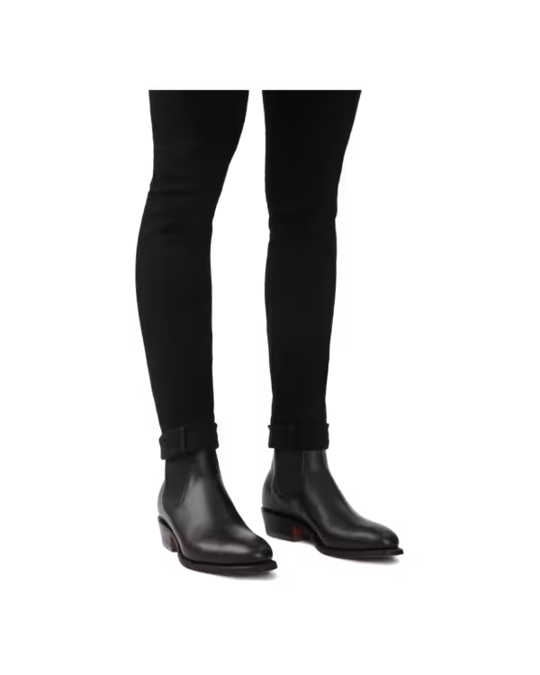 Lady Yearling Boot — Black Smooth-Grain Leather
