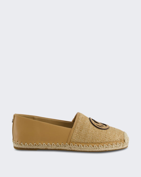 Women’s Schoen in warme peanut beige tint