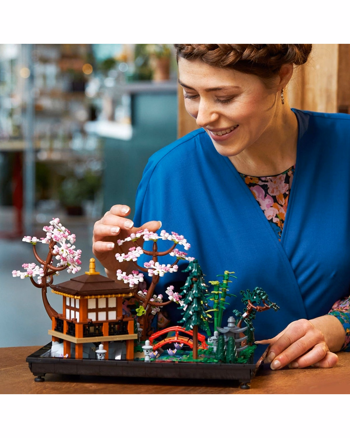 LEGO® 10315 Icons Tranquil Garden Botanical Set with Flowers - 7