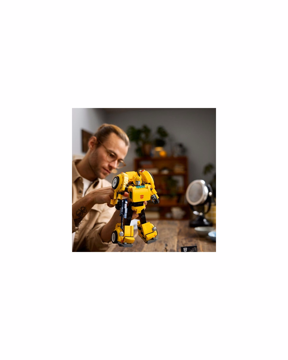LEGO® Icons Transformers Bumblebee Model Set 10338 - 8