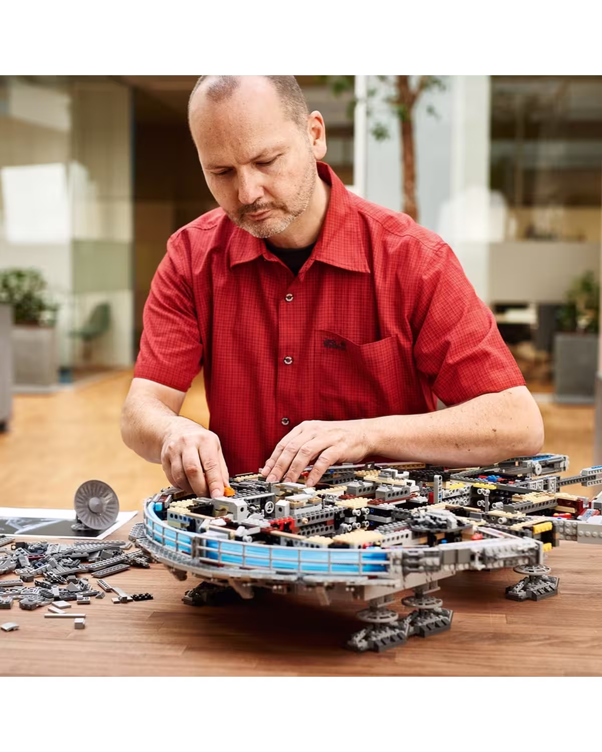 LEGO Star Wars 75192 Ultimate Collector Series Millennium Falcon Set view 2