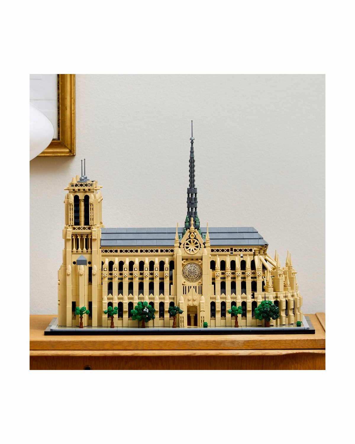 LEGO® Architecture Notre-Dame De Paris Set 21061 - 4