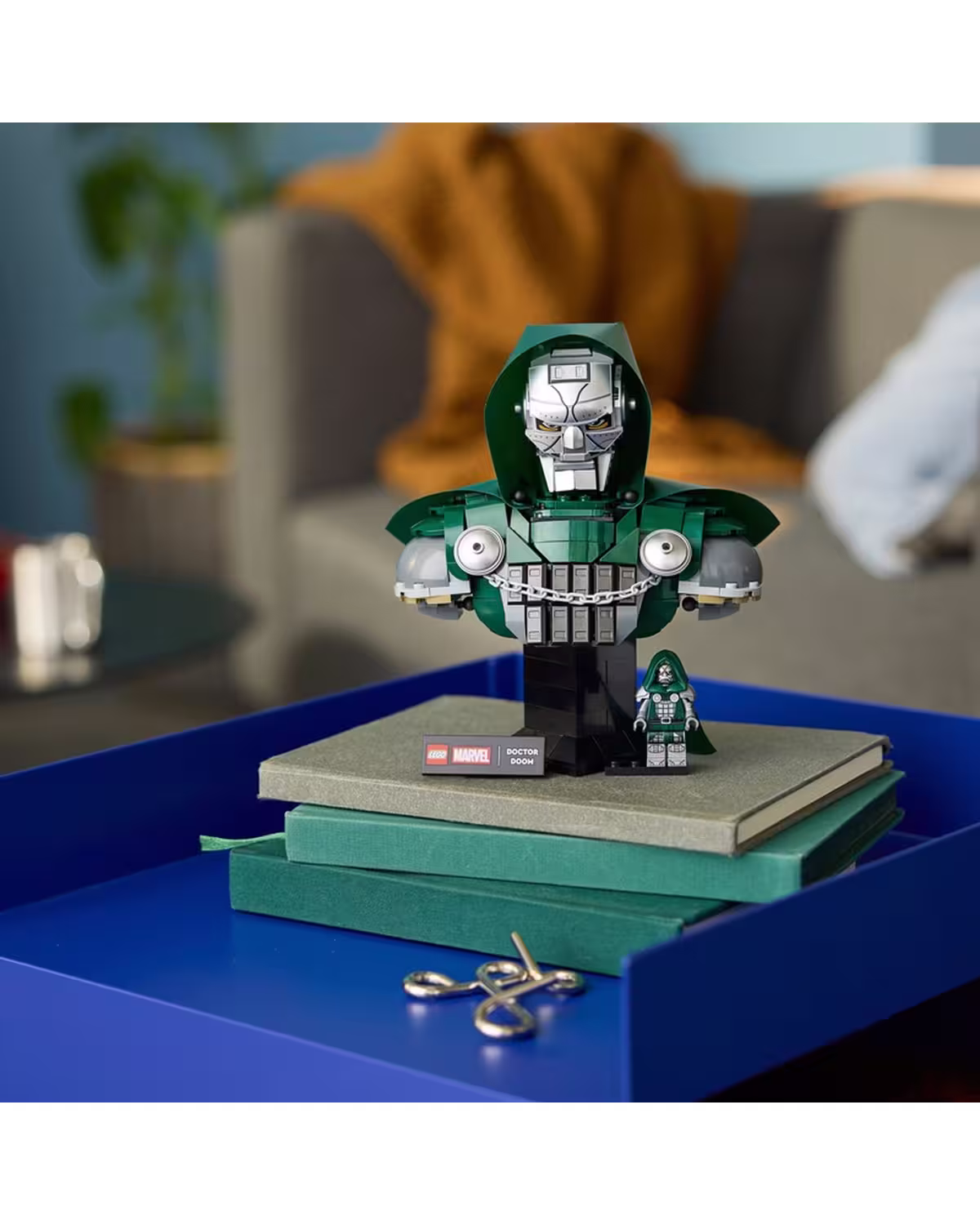 LEGO Marvel 76345 Doctor Doom Bust Set for Adults view 3