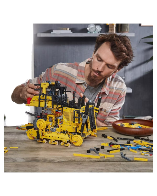 LEGO® Technic App-Controlled Cat D11 Bulldozer Set 42131 - 2