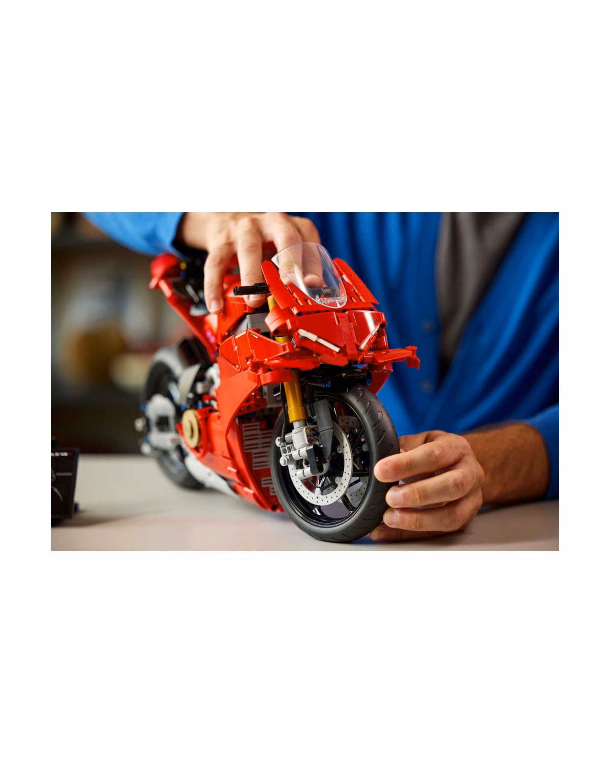 LEGO® Technic Ducati Panigale V4 S Motorcycle Model Set 42202 - 4