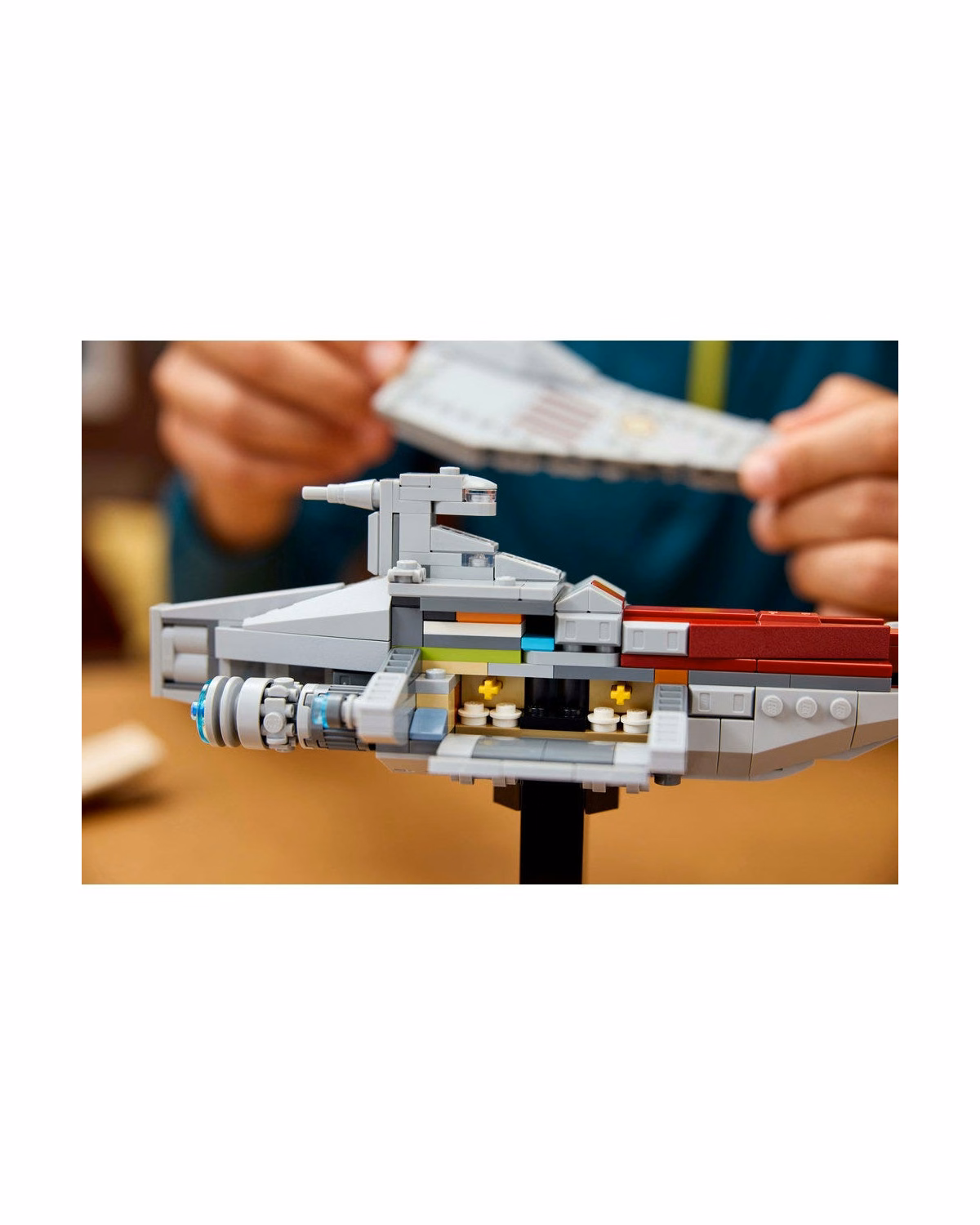 LEGO® Star Wars Acclamator-Class Assault Ship Model Set 75404 - 5