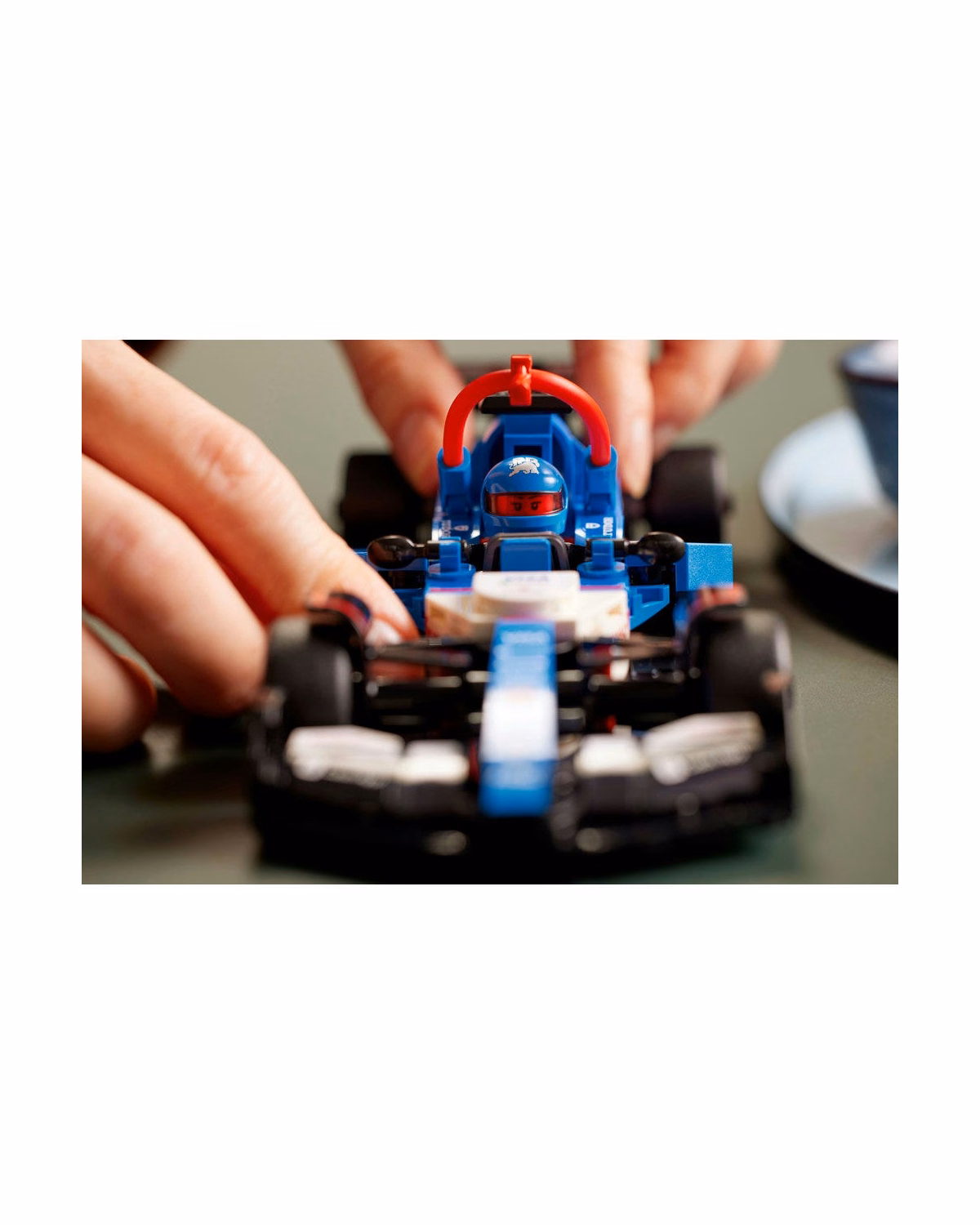 LEGO® Speed Champions Visa Cash App RB VCARB 01 F1 Race Car 77246 - 4